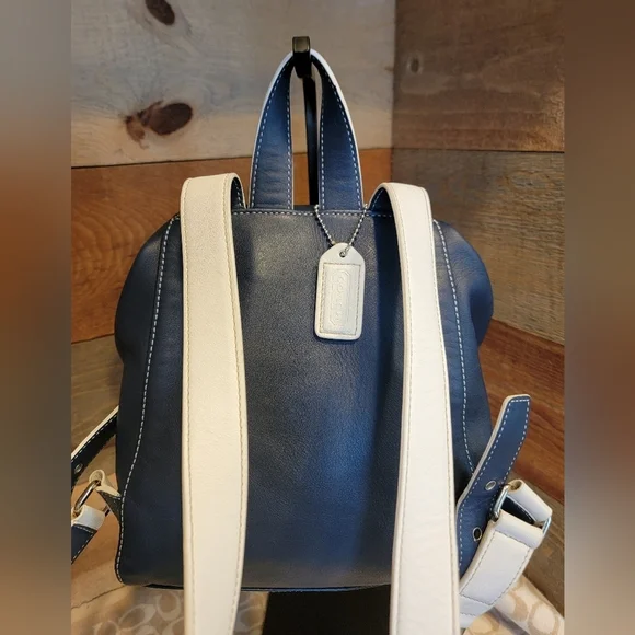 Vintage Coach Y2K (2005) 2 Tone Navy/White Leather Backpack - Picture 6 of 13